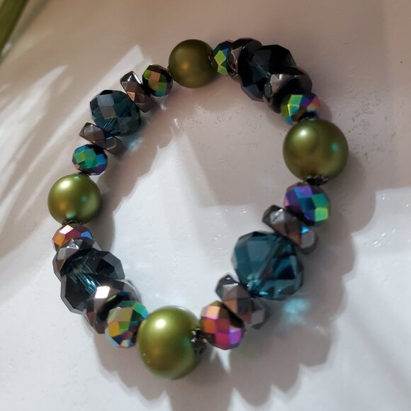 Green & Purple Beaded Stretch Bracelet with multi color faceted beads - Picture 1 of 16